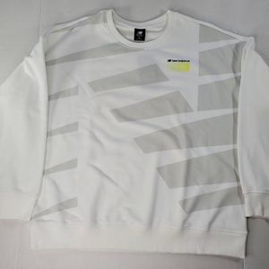 New Balance Women’s XL White Oversized Sport Style Optiks Crewneck Sweatshirt